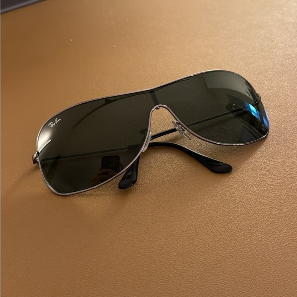 Ray-Ban RB3211 Sunglasses